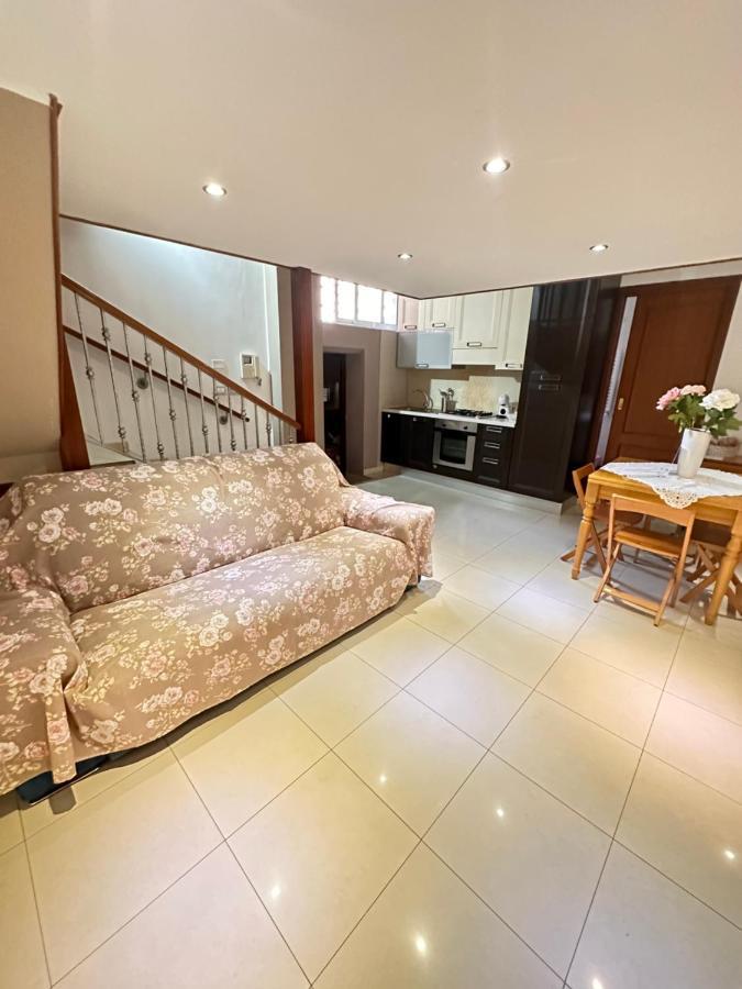 La casetta guest house - 2 bedroom apartment San Giorgio a Cremano Esterno foto